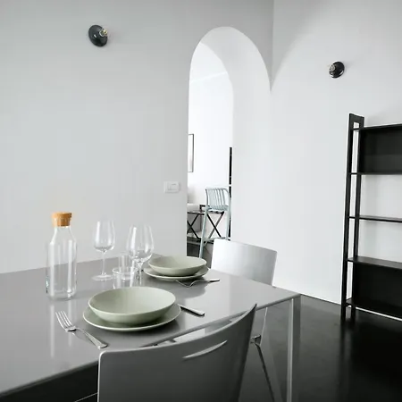 Just Urban - Stylish And Spacious 90 Sqm Flat - 5 Min To M1 And M2 アパート